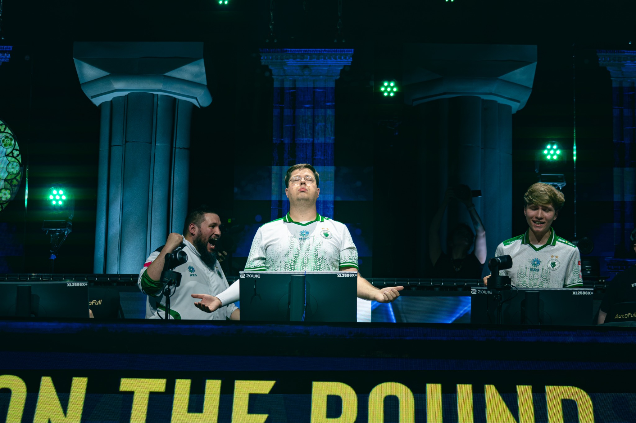 Karrigan on stage